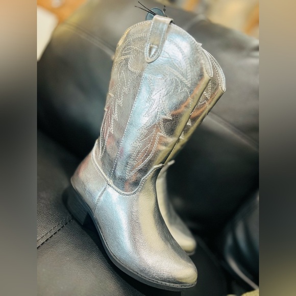 Madden NYC Little Girl & Big Girl Tall Western Cowgirl Boot size 4 - Picture 2 of 8